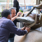 細(xì)膩的調(diào)整、溫柔地?fù)崦?，歷經(jīng)無數(shù)日夜灌溉的小飛熊，將給予「築願景」住戶們更多的溫暖與想像。