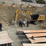 偌大的1300坪建築基地中，尋覓各式各樣的原石，每一塊宛如渾然天成的藝術(shù)品，承載著歷史的沉澱與生命歷程。