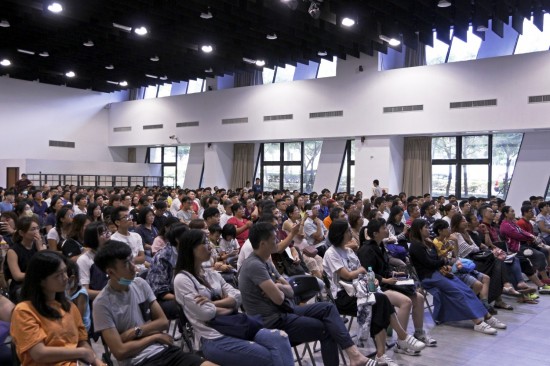 一天兩場(chǎng)的驗(yàn)屋說明會(huì)，感謝您的蒞臨。