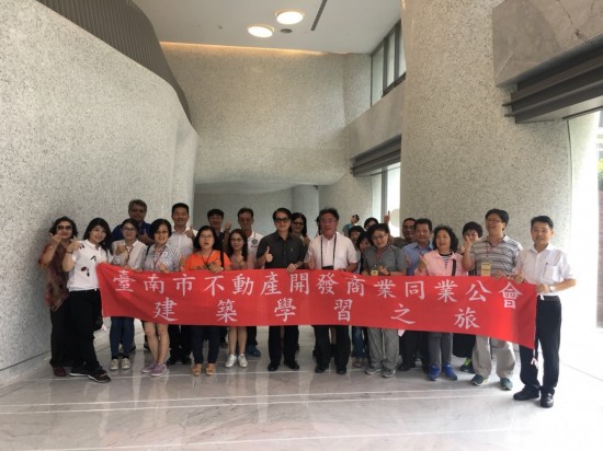 9/28教師節(jié)，不論你我，都以建築為師；我們都是同業(yè)，「同」為建築的基「業(yè)」。