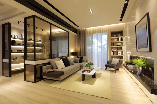 透明的輕隔間，帶來輕巧且延伸的視覺效果，裝潢與家具擺設(shè)井然有序，能讓一天的思緒好好地被梳理，忙碌後砌上一壺茶，讓沙發(fā)棉柔的觸感輕輕擁抱您。