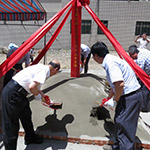 『新業(yè)雅致』謹(jǐn)訂於民國102年7月12日吉時舉行開工典禮。