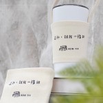 『客製化飲料手提袋』，讓大人小孩皆能隨身〝袋〞著走，一起分享甜蜜每一杯。