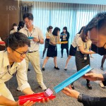 這是一個追求高效率的團(tuán)隊(duì)競賽遊戲，更需要留意過程中的傳接品質(zhì)，有趣又充滿緊張感的分組活動。