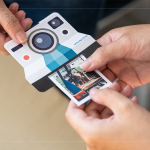 特意設計的抽獎小卡，呼應了講師差差的興趣，利用拍立得的型態(tài)製作，要讓前來的新業(yè)家族、好友，為今日留下難忘的午後時光。