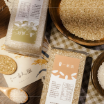 2025新業(yè)一畝田，延續(xù)臺農71號香米，今年特別選用健康糙米，保留麩皮與胚芽，富含膳食纖維與維生素B群，將這份純樸心意分享給新業(yè)家人們。