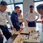 如何將美學(xué)真正實(shí)現(xiàn)在生活中？具備易清理、不易殘留油煙及污漬的人造石檯面與烤漆玻璃，在整體搭配上也需要同步想像，視覺效果的用色等。