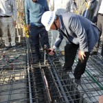 鋼筋安好灑酒敬天地，盼新業(yè)宜家未來興旺，大吉大利！