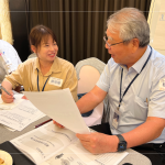 新業(yè)建設(shè)創(chuàng)辦人 穆椿松先生 與各部門(mén)主管一同參與，凝聚成長(zhǎng)的養(yǎng)分，攜手同行。