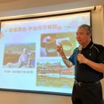 新業(yè)建設(shè)穆椿松名譽(yù)董事長，講座當(dāng)天彷彿化身為「說書先生」，帶領(lǐng)大家穿越時(shí)空進(jìn)入日本武士時(shí)代。