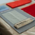 需要多樣性的工具，方能完成一項(xiàng)專(zhuān)屬的作品，製作的同時(shí)，也了解每一樣工具的各項(xiàng)巧思。