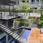 利用直線式坡道結(jié)合下沉式庭園廣場，為的是讓住戶洗去塵囂的感受，以空間轉(zhuǎn)換做到心情上的轉(zhuǎn)變。