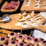 將乳酪佐以無花果乾，一口咬下更襯托出無花果的香甜，豐富味覺體驗。