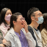 猶如實景般地呈現(xiàn)，生動的故事背景，每張照片的真情流露，都繫起了你我之間的連結。