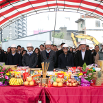 透過聲聲祝福，繫起天地與人之間的對(duì)話，期盼即將開啟的工程順利、人員平安 。