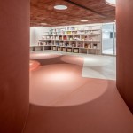 讓孩子迫不及待追、跑、跳的多元化空間，添了幾許來(lái)自童話書(shū)的書(shū)香氣息。