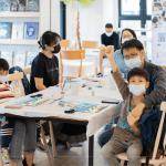 分享鯨魚為何走向陸地?為什麼海裡有好多的垃圾? 孩子們一個(gè)個(gè)發(fā)表，說出他們的觀察。