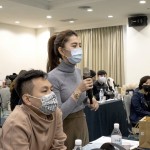 彼此結(jié)識未來的好鄰里好厝邊，現(xiàn)場住戶一一輪流自我介紹。