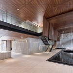 景匯大廳，疊砌幾何石牆，留下極致工藝，一隅築砌水境，浮生小憩，回歸簡(jiǎn)單美好，自在安好。