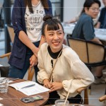 周末優(yōu)閒午後，與新業(yè)家族住戶共同學習，跟著講師的故事線穿梭，彷彿閱讀一本充滿驚喜的尋油記。