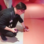 為孩子們打造一座健康無毒的遊戲室！嚴(yán)選健康綠建材的亞麻仁油地板，無毒且可生物分解，在遊戲室裡的大人小孩都舒適健康。