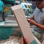 磁磚經(jīng)過窯爐燒製，可看出試煉前後差異。前一片是經(jīng)過燒窯的磁磚，與後方未經(jīng)窯爐燒製的磁磚相比，明顯變得精實，表面色澤紋路更清晰，最重要的，是其堅韌度變得更高，作為建材使用更安心。