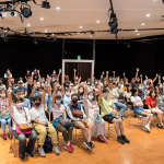 QA問答環(huán)節(jié)中，家族好友們各個躍躍欲試，迫不及待的想與講師分享活動後的感想與心得。