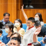 有趣的互動(dòng)遊戲，猜猜是甚麼昆蟲或是動(dòng)物的叫聲？製作人不僅分享自然音樂作品，還分享野外採集聲音遇到的有趣故事，讓大小朋友對(duì)自然與人文深度走讀。