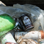 各式瓶罐、垃圾，深埋在林葉角落，帶給環(huán)境極大的負擔，透過淨溪活動為環(huán)境盡一份微薄心力!