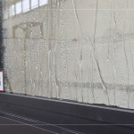 風(fēng)雨來臨之時(shí)，守護(hù)著家人們，窗內(nèi)保留屋內(nèi)的靜謐、溫暖、安全，為生活增添多一份質(zhì)感。