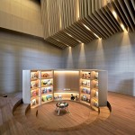 兒童遊戲室挑高六米，孩子翻閱扉頁之時、與父母的對話之中，在建築大方格局的襯托下，逐漸養(yǎng)成大器、浩然的氣度。－【新業(yè)宜家】。