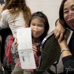 客服人員在簽約時與住戶的一面之緣，落下深深的印象，孩子主動熱情地與客服人員分享自己的畫作。