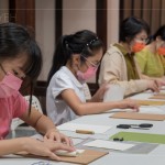 2022新業(yè)有藝市－手工書(shū)DIY於研習(xí)講堂，以工作坊形式展開(kāi)，手指觸摸紙張、體會(huì)翻閱書(shū)頁(yè)的親密感。