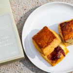 伴手禮致上臺(tái)中知名品牌 ＃creammm.t 司康組合，搭配覆盆子果醬，溫暖質(zhì)樸的心意，陪伴您晨間、午茶時(shí)刻，為生活注入點(diǎn)儀式感。