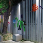 隱身於都市夜晚的山林意象，臺灣黑熊與梅花鹿悄悄探出頭來，準(zhǔn)備翱翔於自由自在的童趣幻想之中。