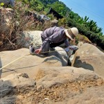 重達(dá)3噸以上的大石頭，是『大塊森鄰』溪流瀑布區(qū)的主角，在小小溪石的陪襯下，更能凸顯滂沱氣勢。