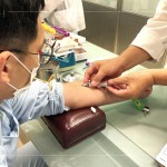 『抽血』是健檢中最重要的一部分，通過分析血液樣本來評估身體的健康狀況。