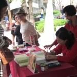 《失聲畫眉》作者凌煙11月17日來到臺中文學(xué)館參與「百萬文學(xué)市集」。（圖片提供：臺中市文化局）