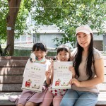 為孩子們頒發(fā)充滿紀念意義的「榮譽獎狀」，把努力過的痕跡印在證書上給每位攀樹勇者，代表著今日的挑戰(zhàn)成功。