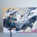 『新業(yè)掌門人在此！』，精心設計的手拿牌搭配靈活的肢體動作，住戶恣意發(fā)揮，呈現心目中武林大俠的模樣。