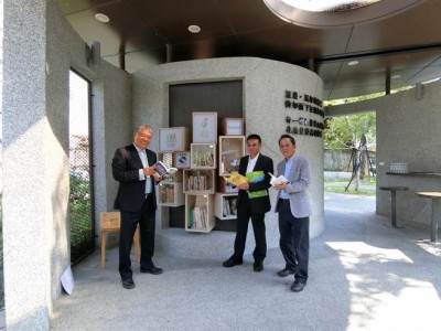 新業(yè)建設(shè)認(rèn)養(yǎng)臺(tái)中文學(xué)館書席 分享悅讀飄書香